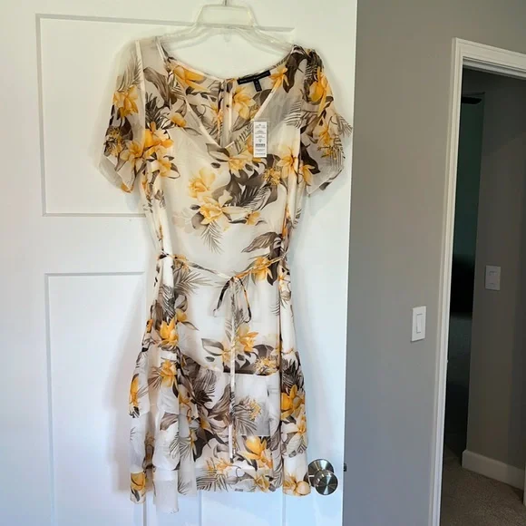 WHBM dress - Picture 2 of 5